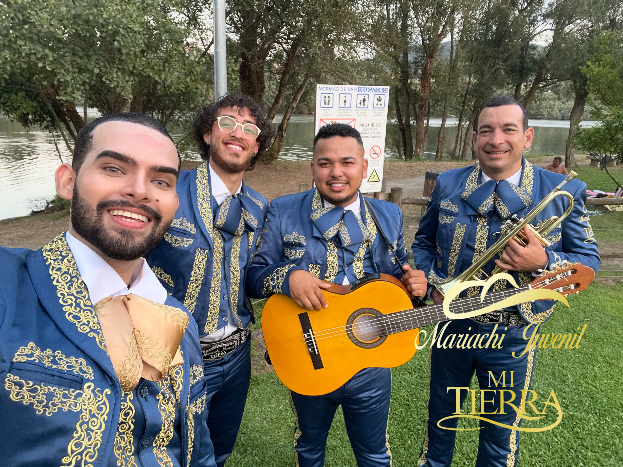 Mariachi juvenil mi tierra