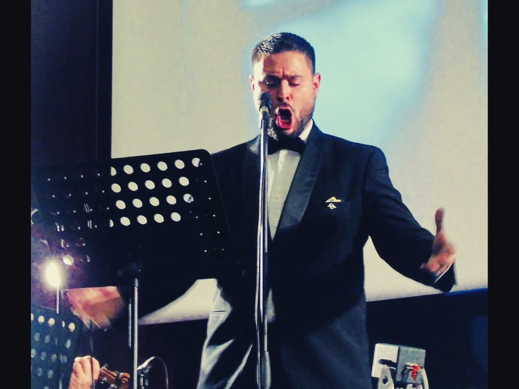 Enrique Parra Tenor